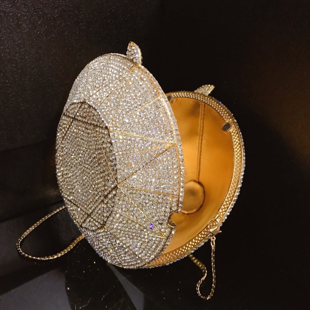 Three-Dimensional Diamond Clutch