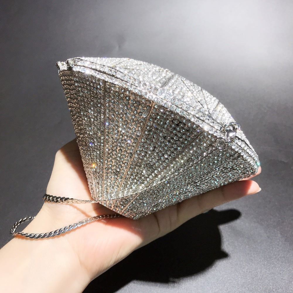 Three-Dimensional Diamond Clutch