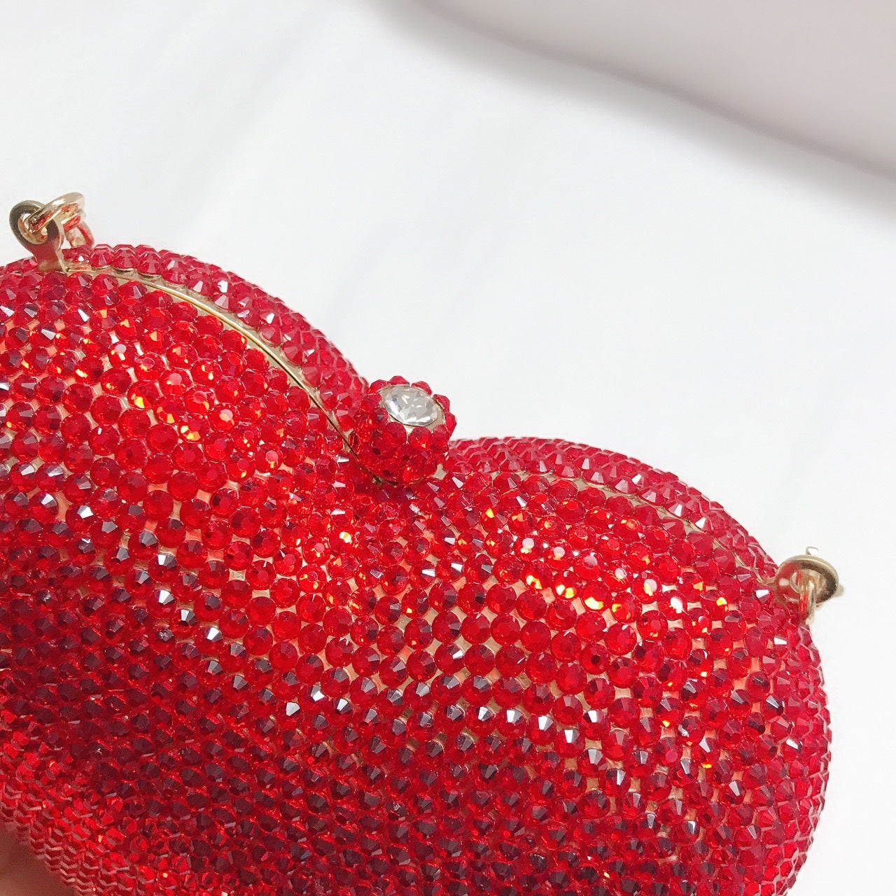 Red Peach Heart-shaped Diamond Clutch