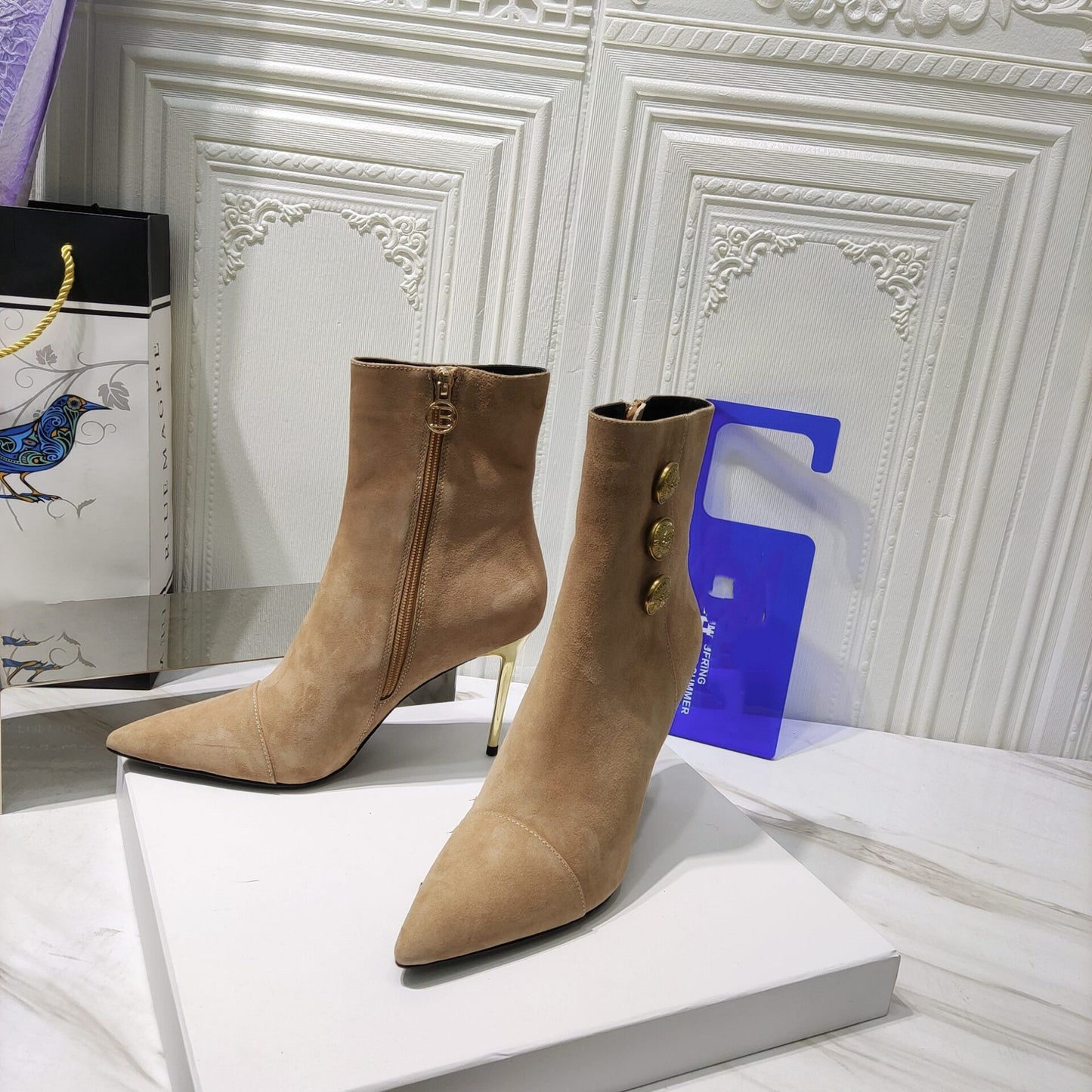 Solid Color Suede Pointed Toe Boot