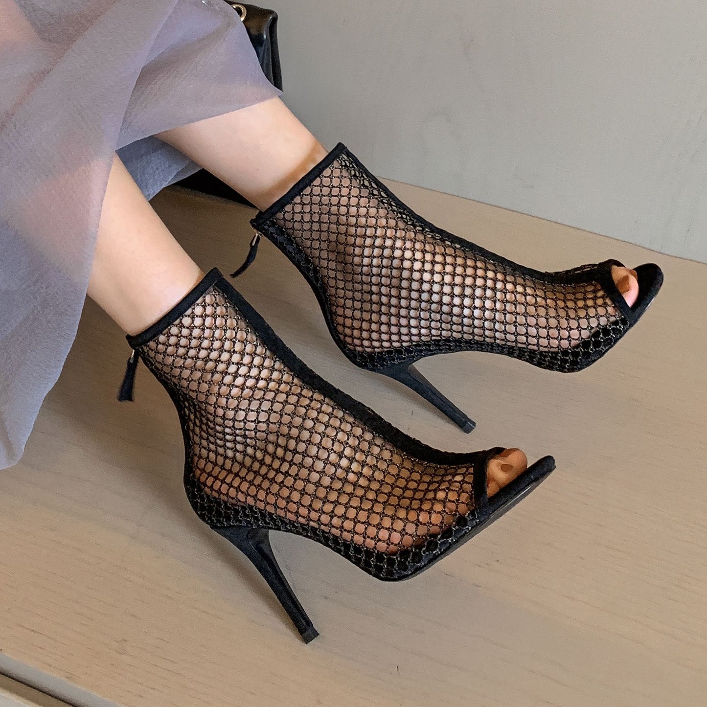 Mesh Hollow Zipper Stiletto Boots