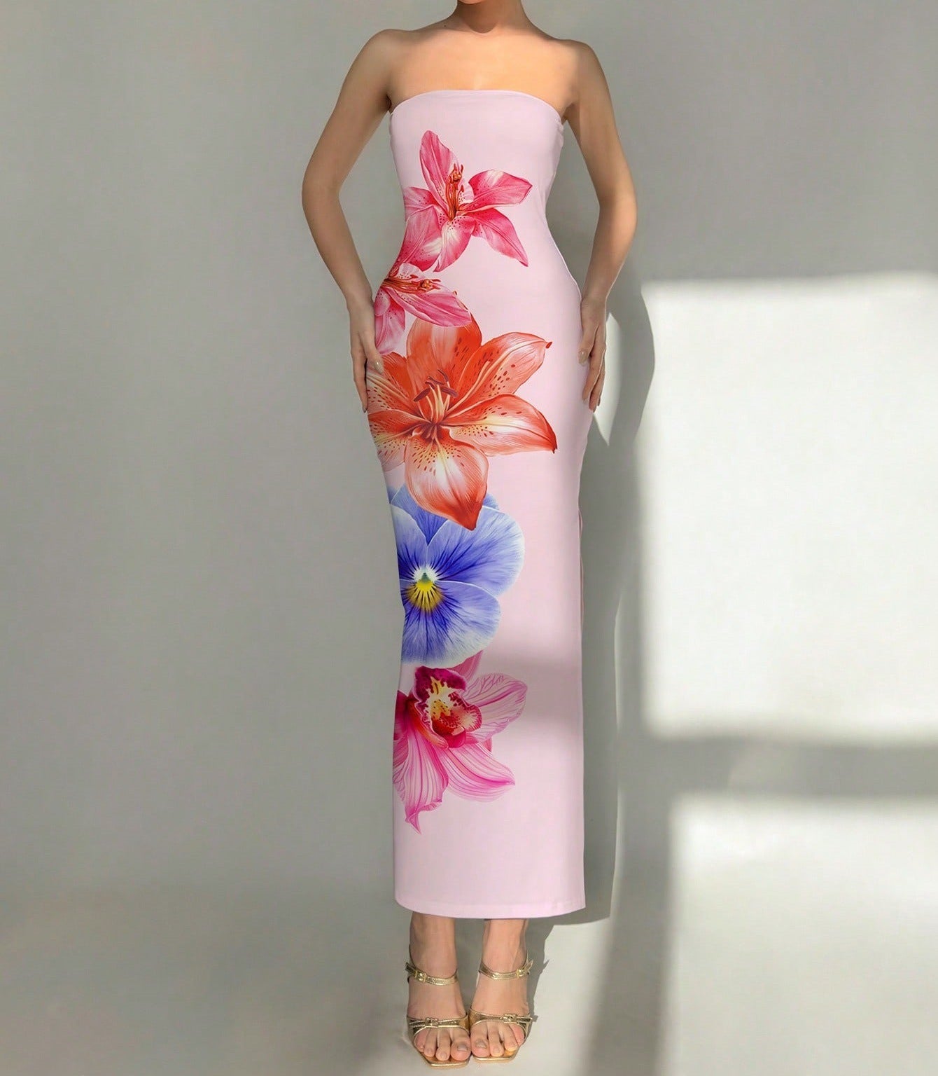 Slim-Fit Contrast Floral Print Dress