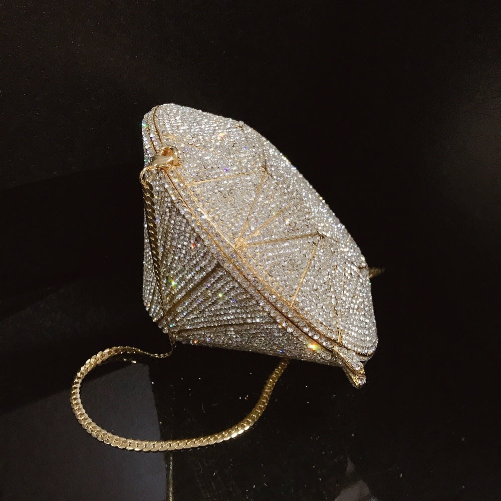 Three-Dimensional Diamond Clutch