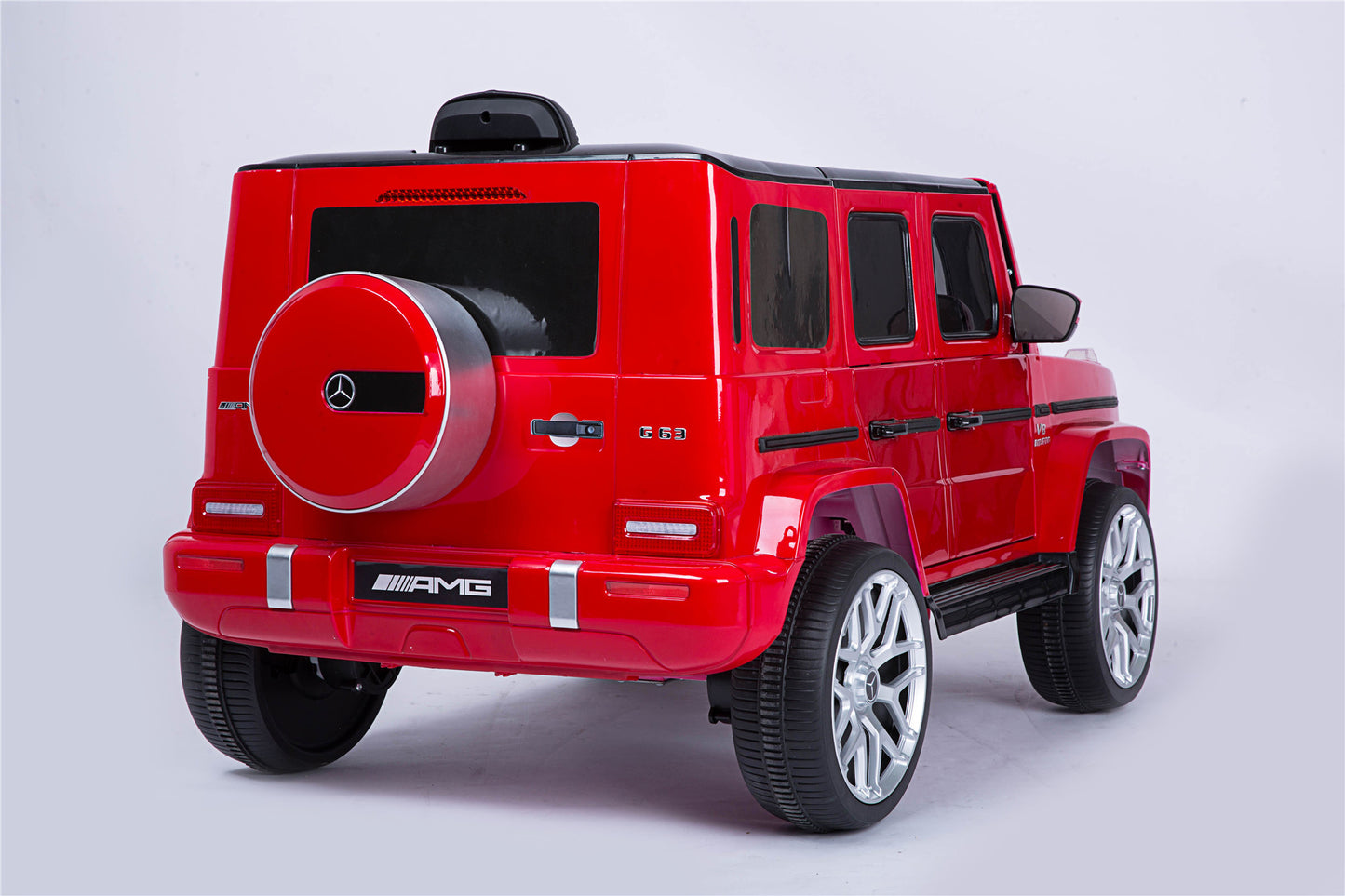 Mercedes Benz AMG G63 - Red