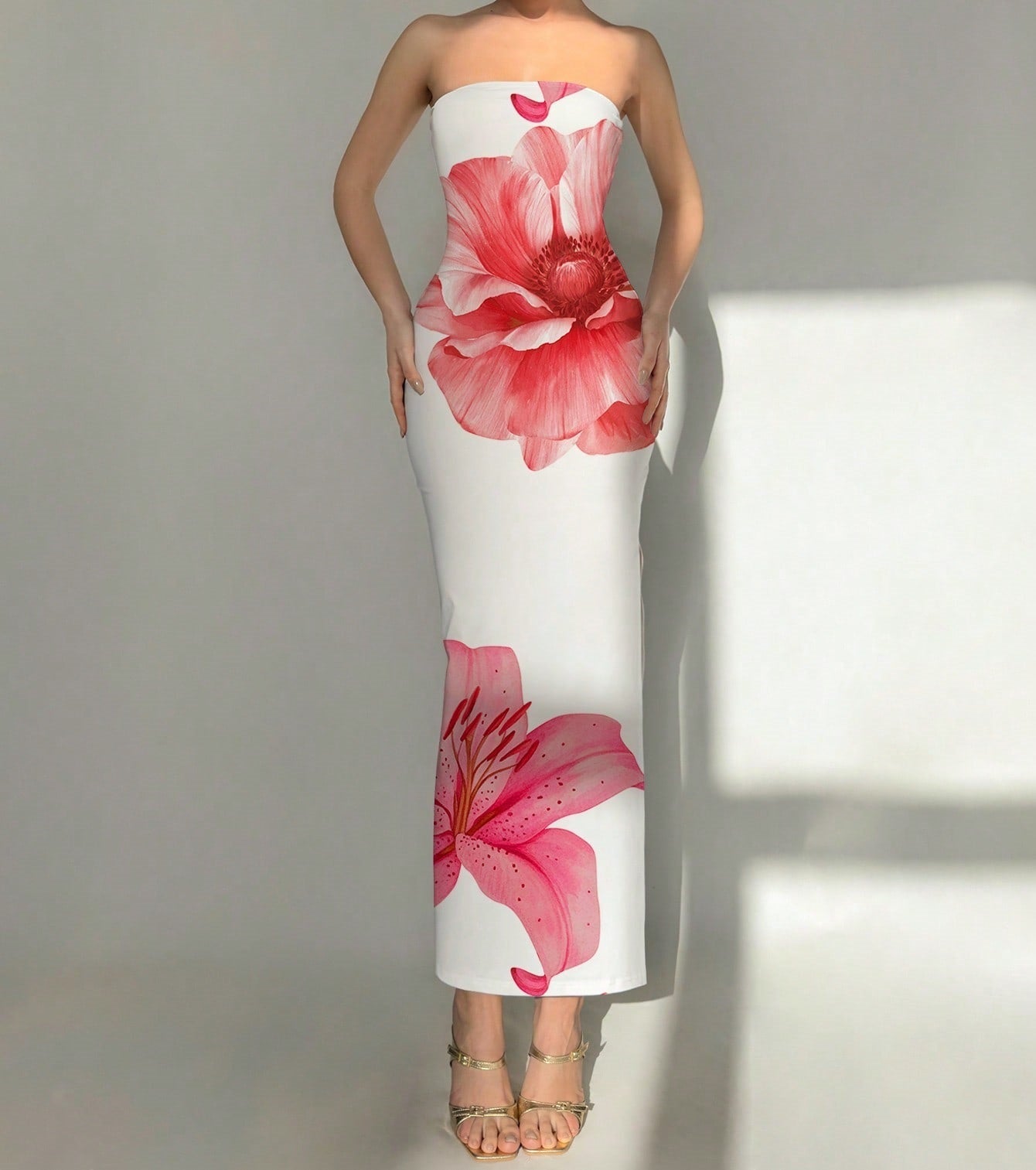 Slim-Fit Contrast Floral Print Dress