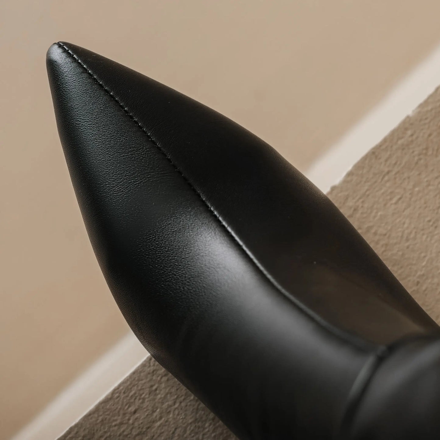 Pleat Pointed Toe Short Boots