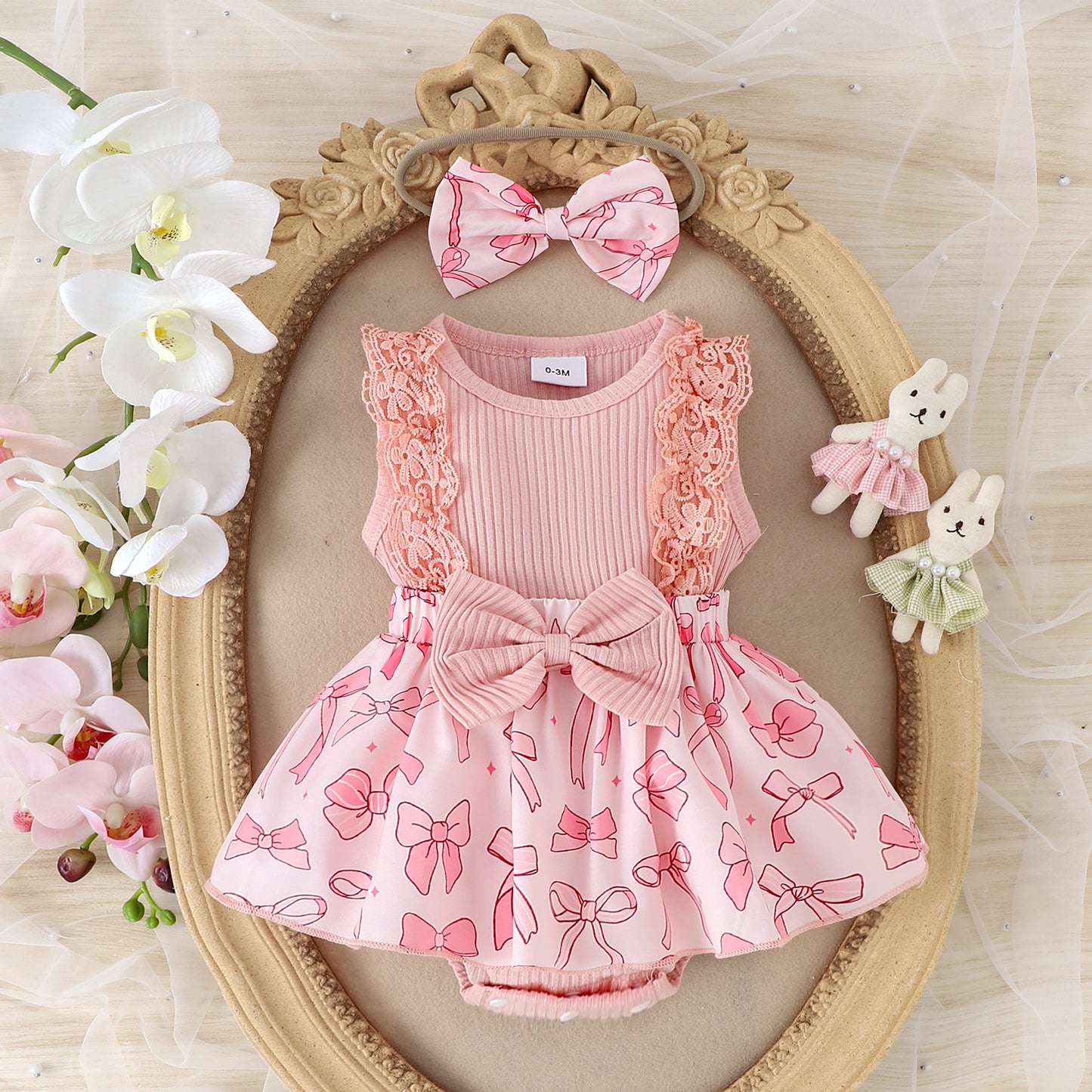 Two-color Lace Sleeve Baby's Gown