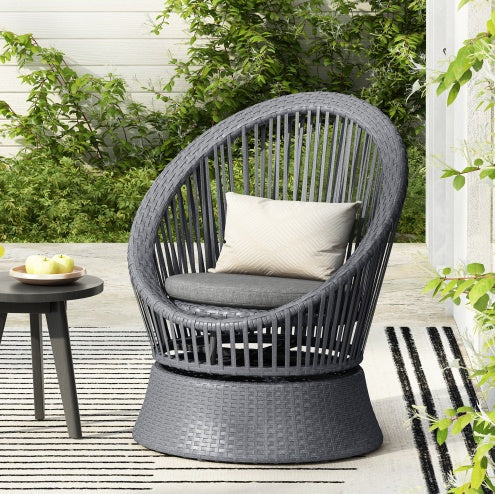 Wicker Lounge Chair With Rattan And Iron Frame