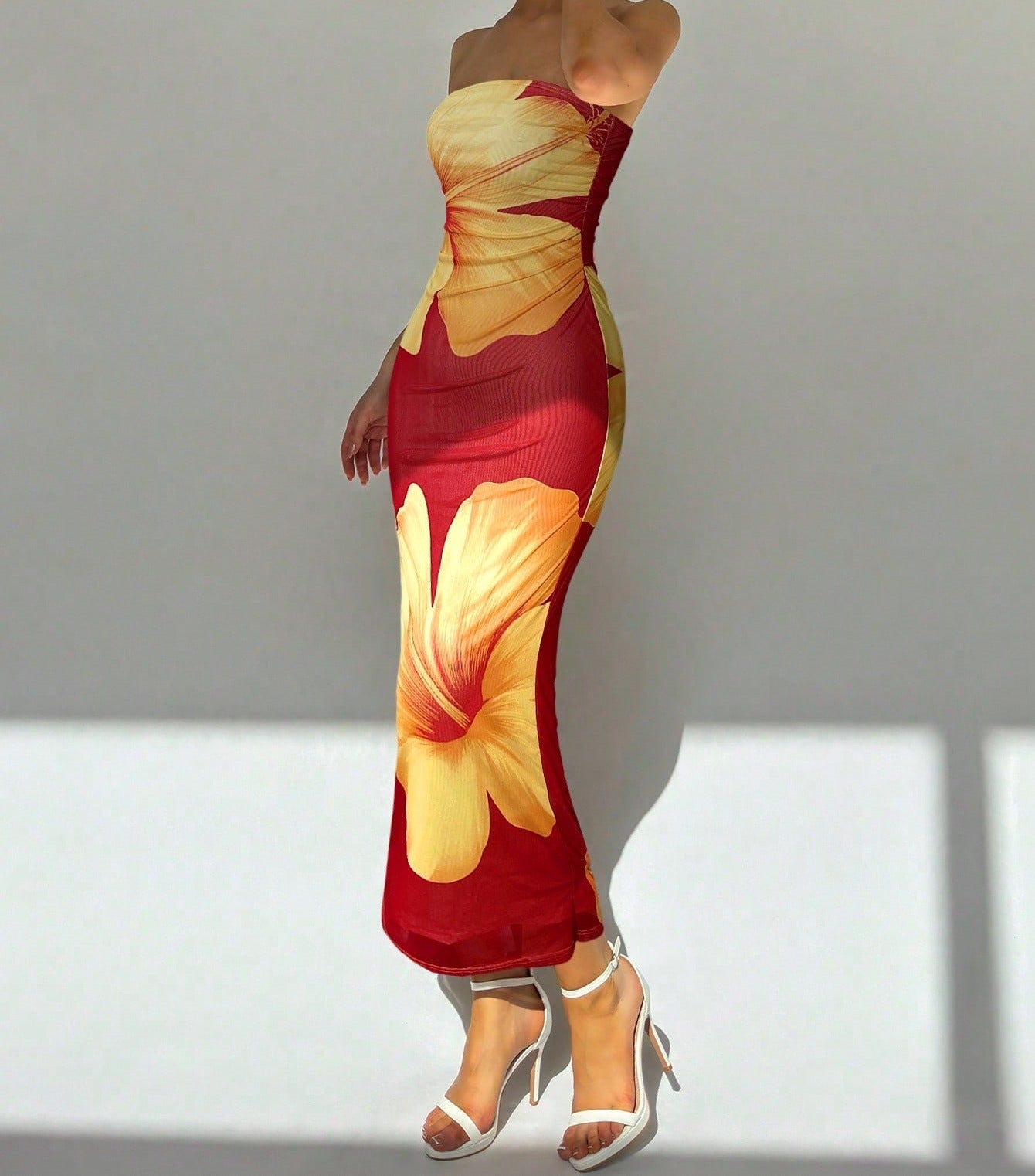 Slim-Fit Contrast Floral Print Dress
