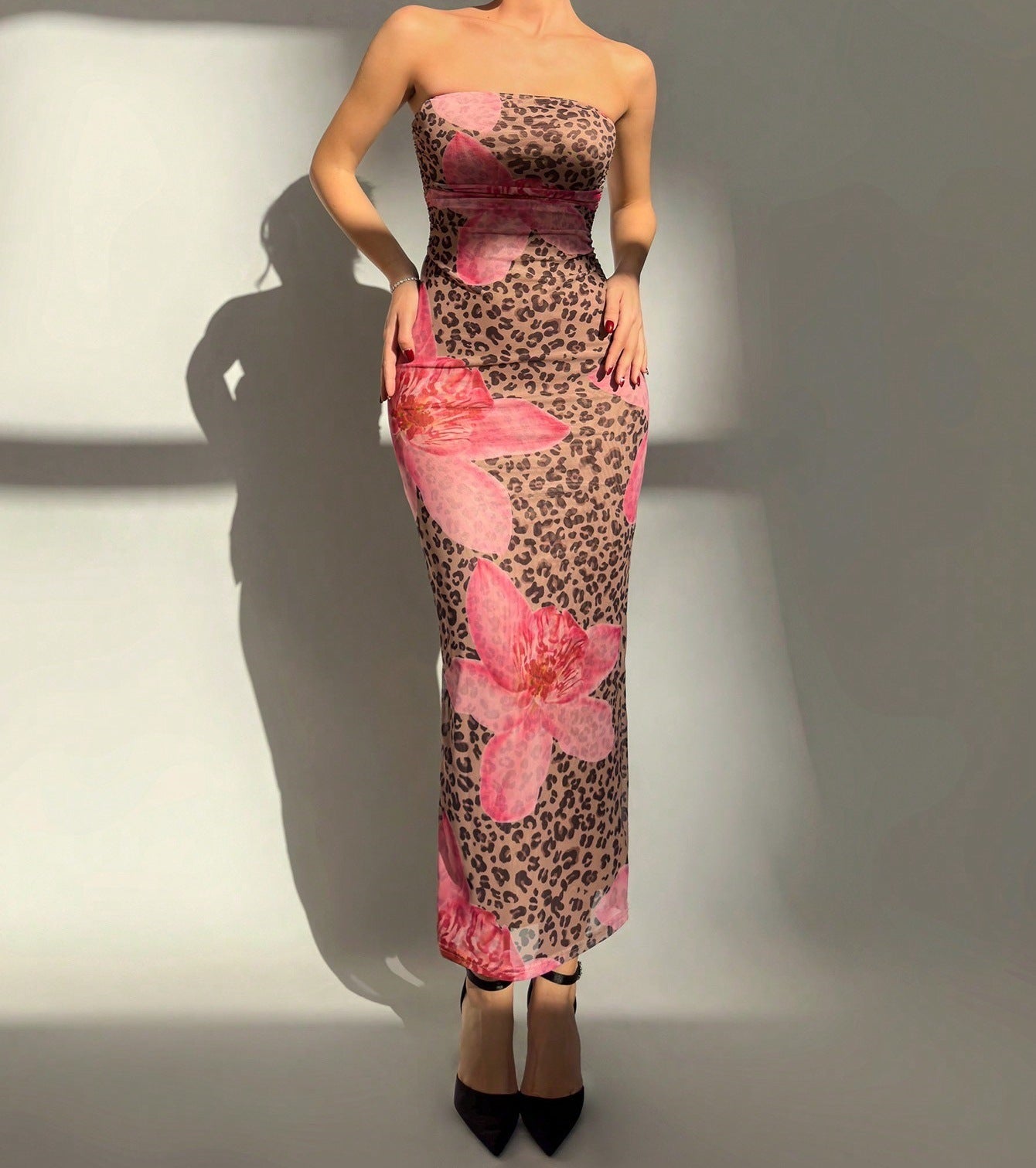 Slim-Fit Contrast Floral Print Dress