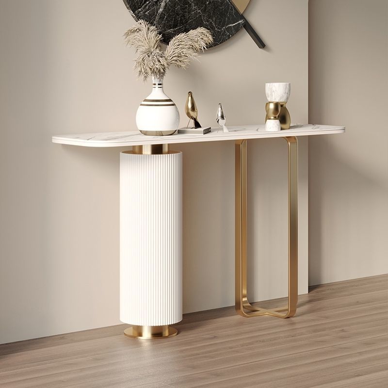 Living Room Entrance View Platform Table