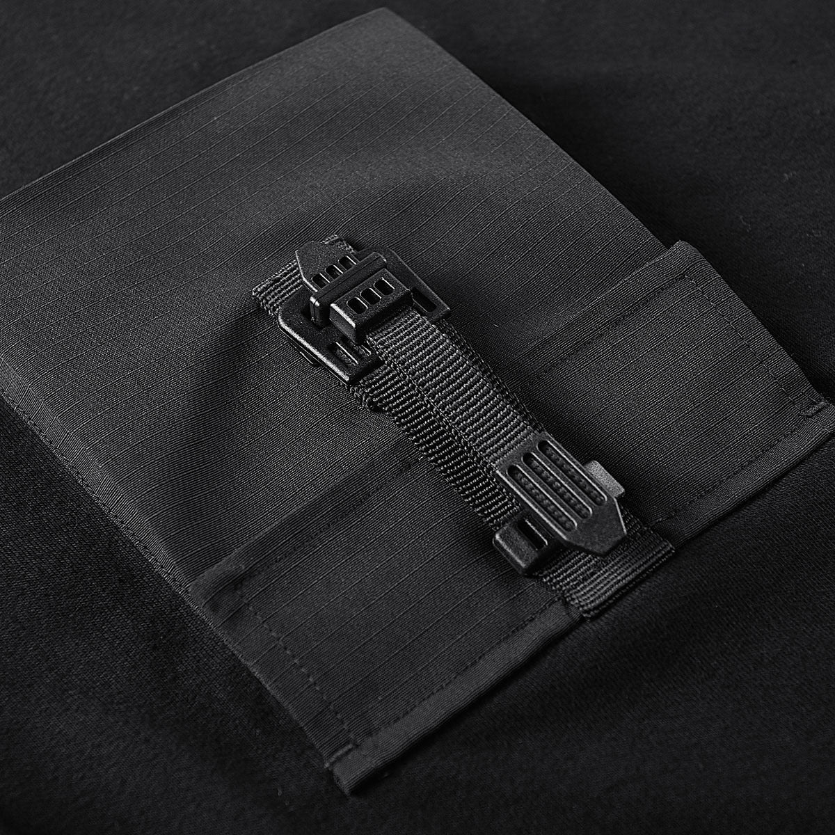 Versatile Pocketed Short-Sleeved Tee